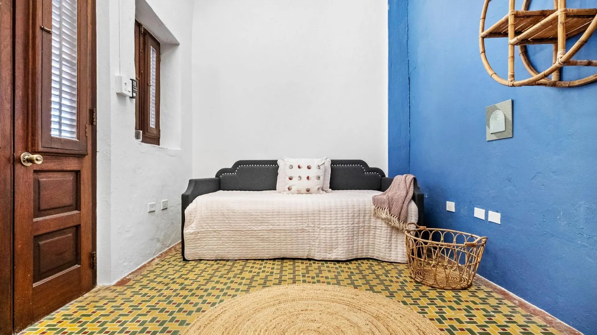 Tizol Historic Building 8Br In Old San Juan Villa